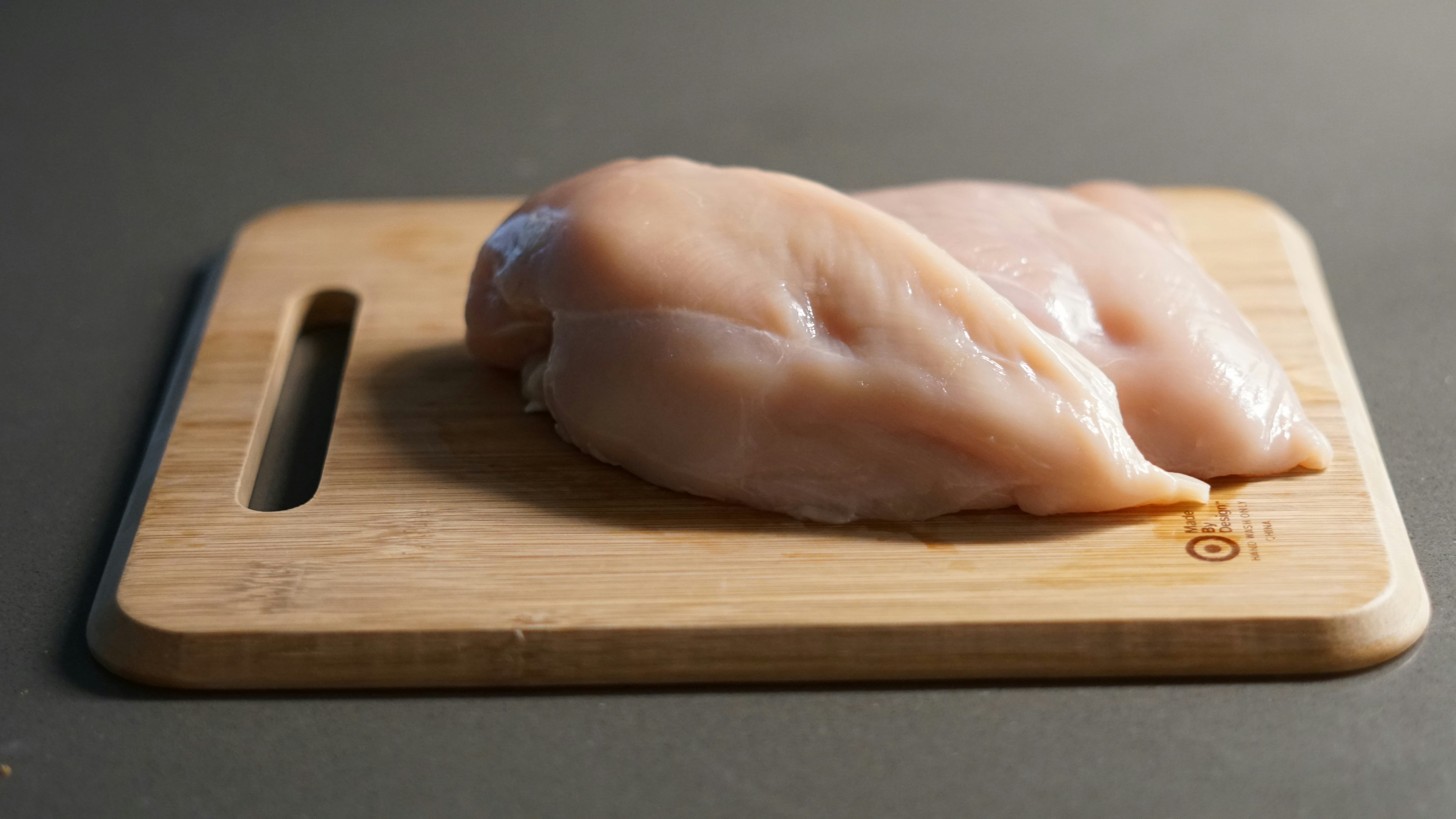 Wholesale fresh chicken curry cuts for hotels in Kolkata